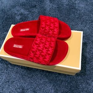 NEW‼️Michael Kors Maroon Velvet Slide Sandals